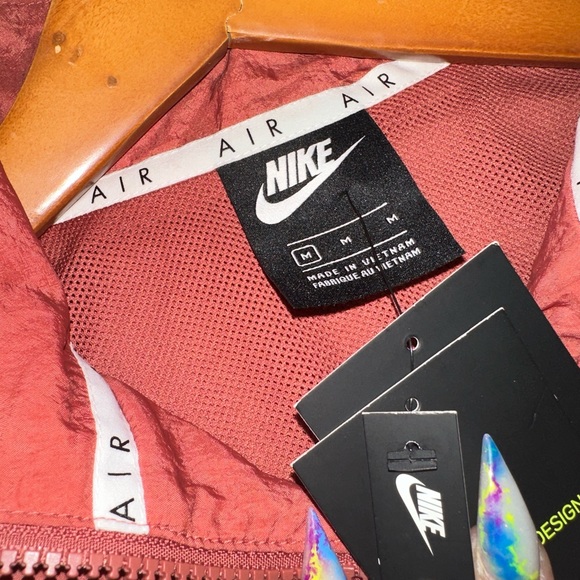 Nike Nylon Windbreaker✨ - Picture 2 of 4